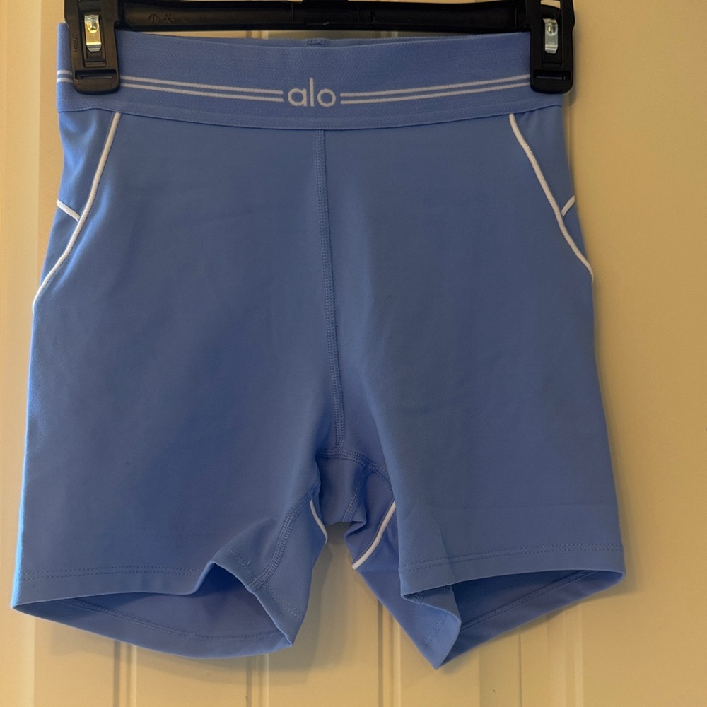 Alo airbrush shorts xs like new